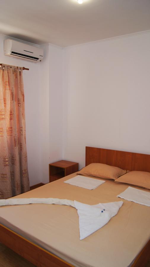 Hotel Sharmat Pizunda Exterior foto