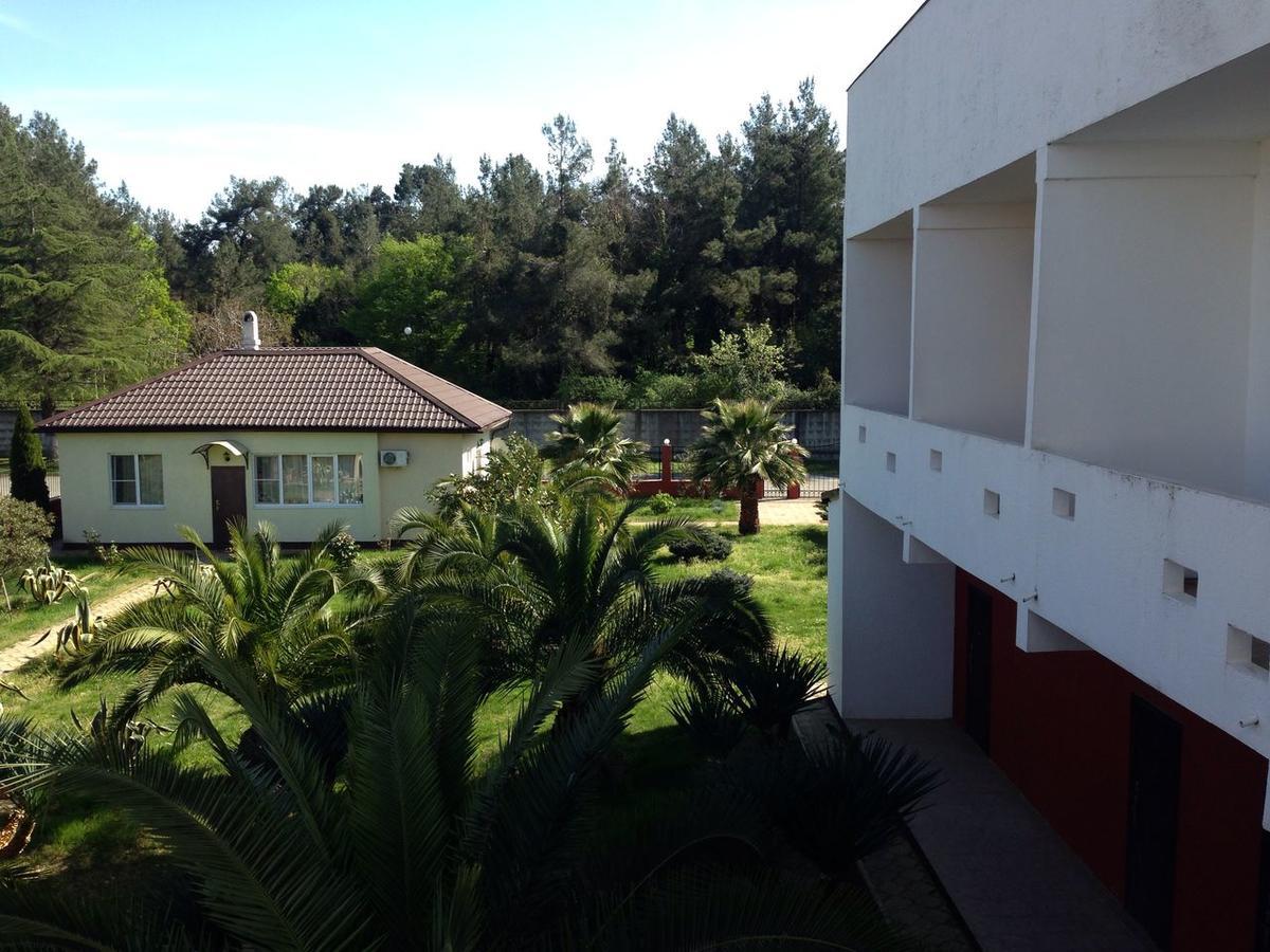 Hotel Sharmat Pizunda Exterior foto